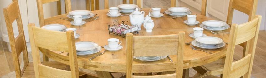 HOW TO CHOOSE THE PERFECT DINING TABLE